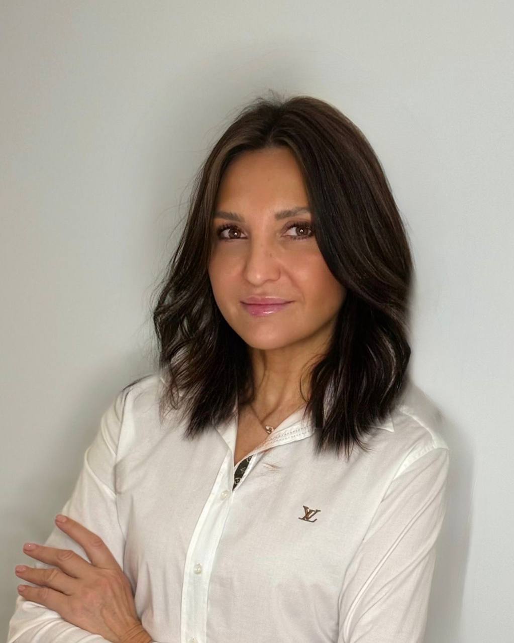 Nina — Praticienne en soins et massages d'exception à Paris